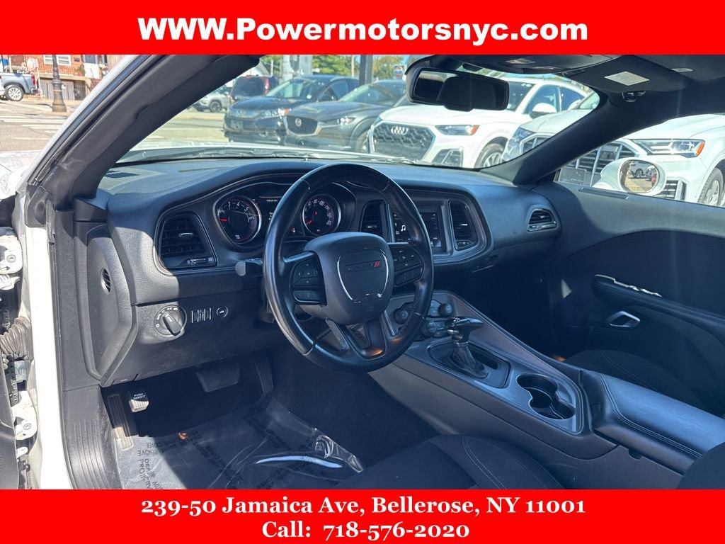 Used 2023 Dodge Challenger SXT image 21