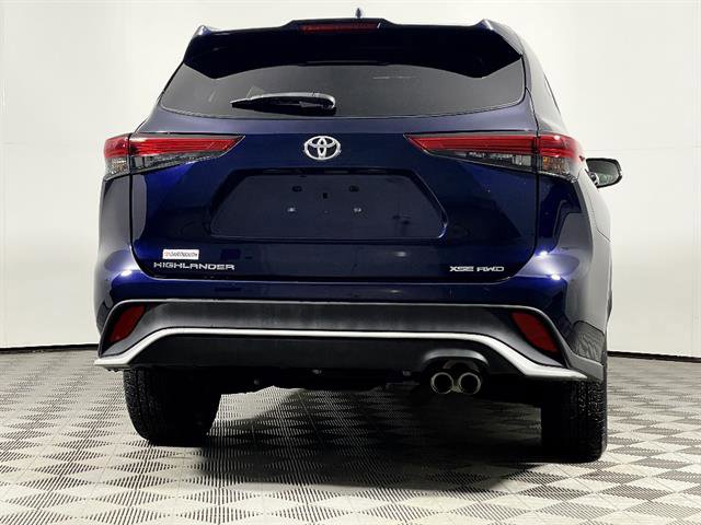Used 2023 Toyota Highlander XSE image 6