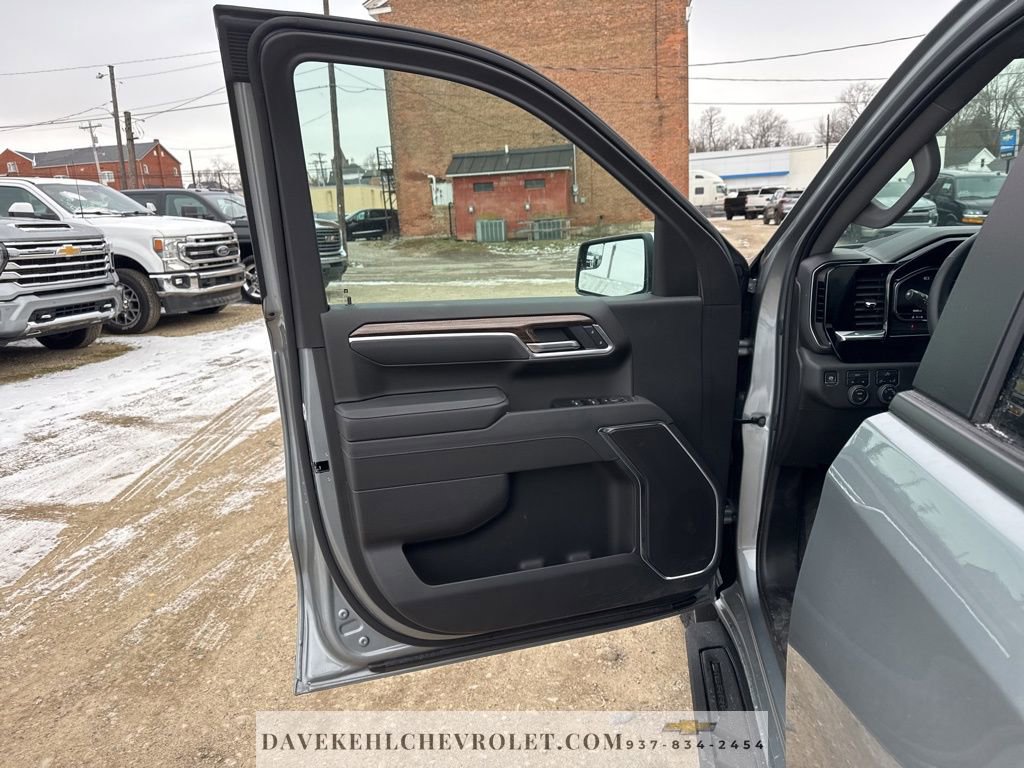 Used 2025 Chevrolet Silverado 1500 LT image 21