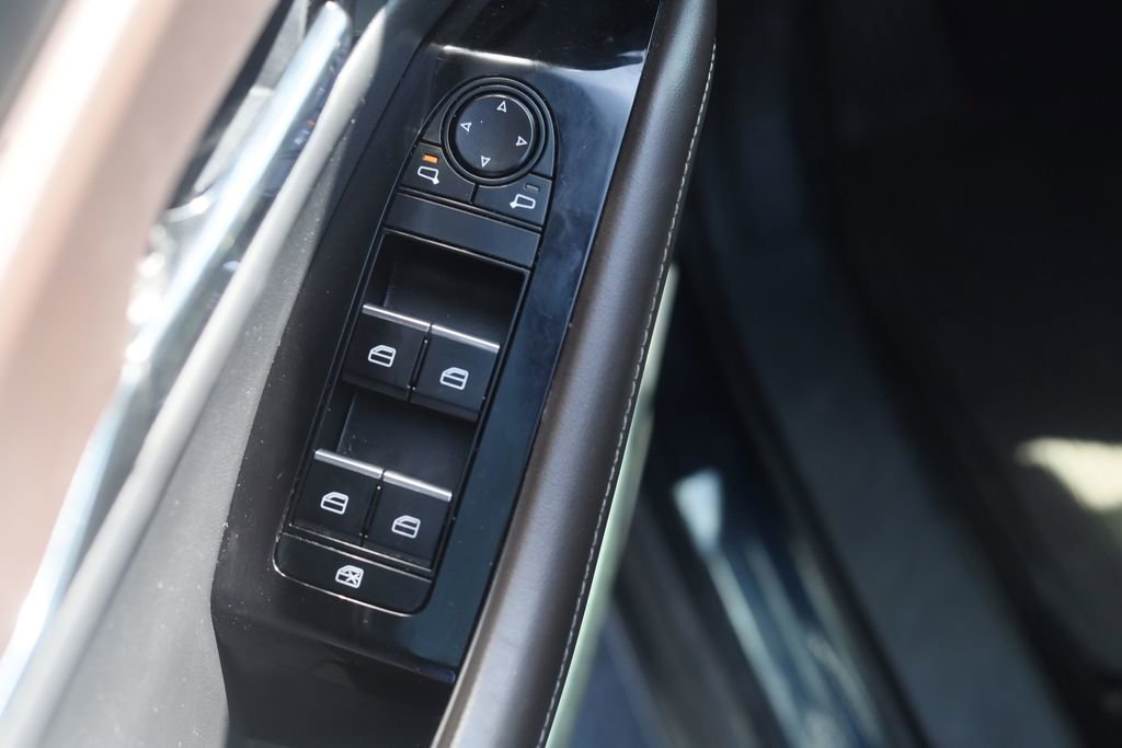 Used 2021 MAZDA CX-30 AWD 2.5 S w/ Premium Package image 28