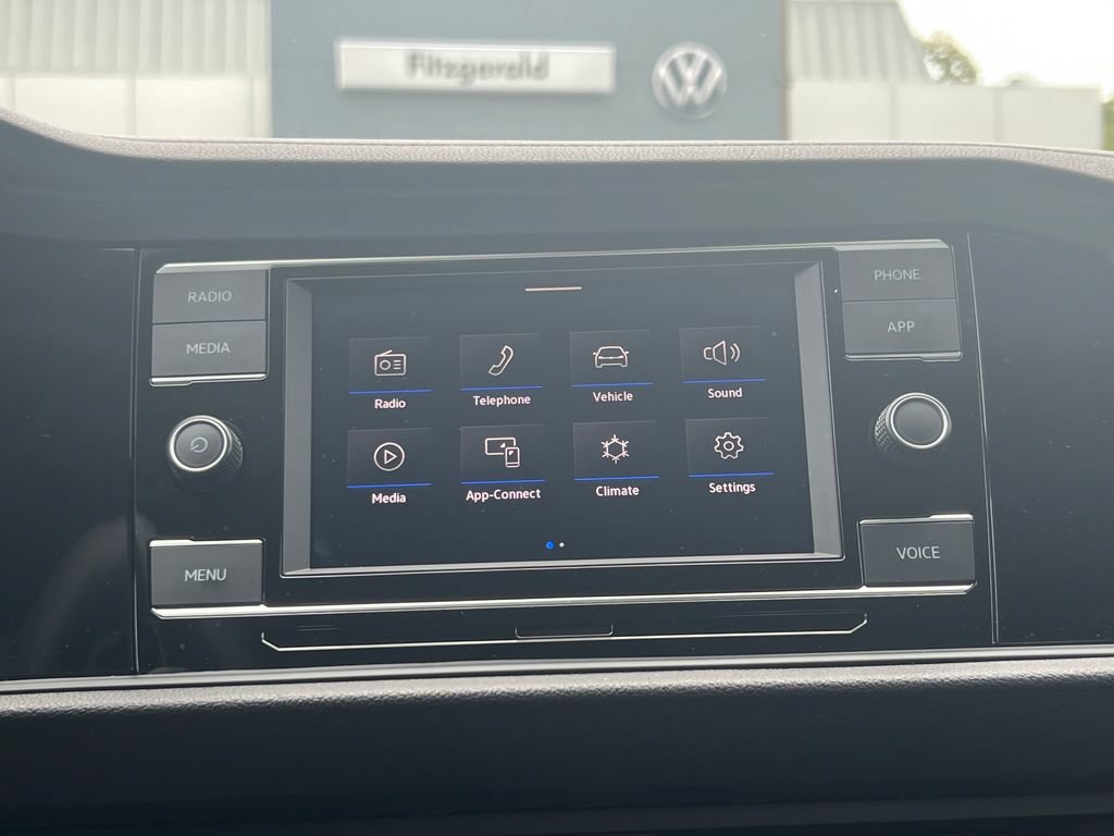 Used 2024 Volkswagen Jetta SE FWD image 23