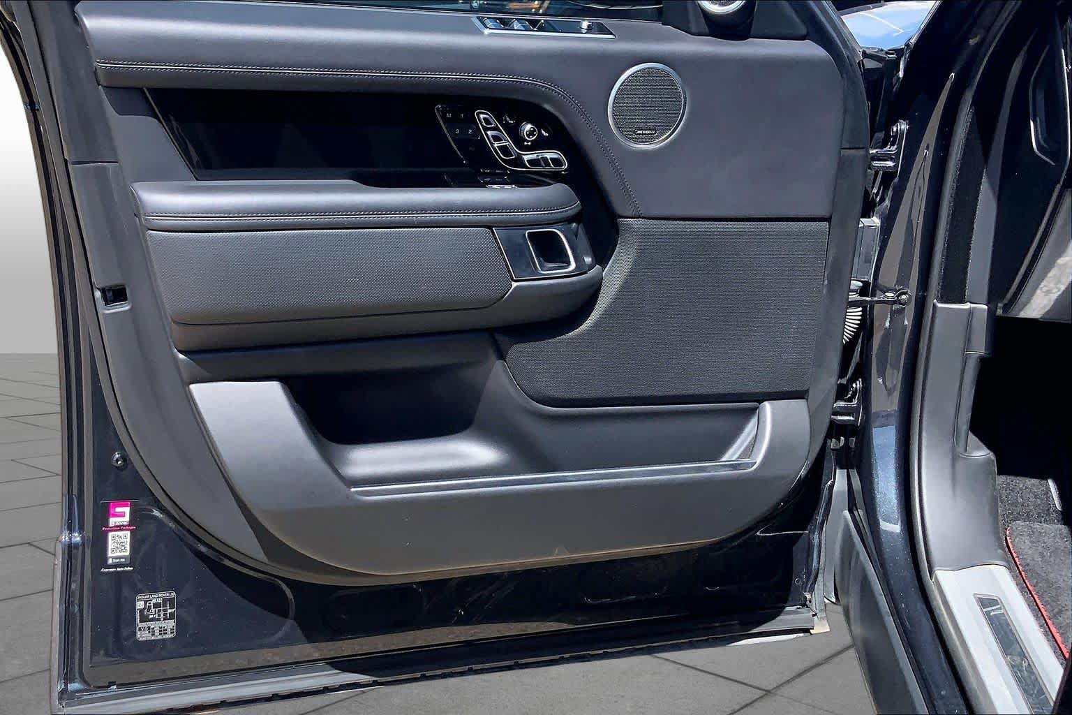Used 2018 Land Rover Range Rover SV Autobiography Dynamic AWD/4WD image 22