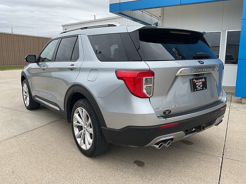 Used 2023 Ford Explorer Platinum w/ Technology Package AWD/4WD image 8