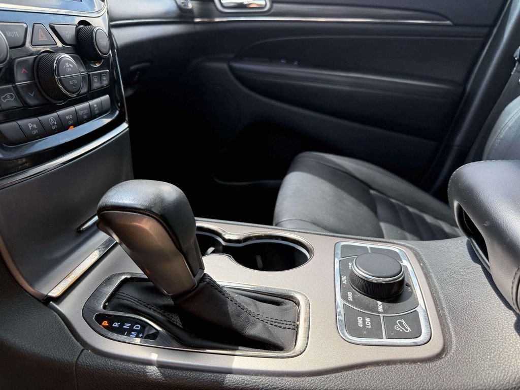 Used 2019 Jeep Grand Cherokee Limited X AWD/4WD image 23