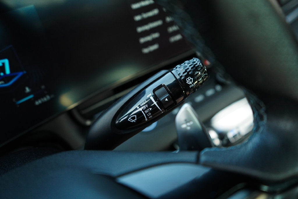 Used 2025 Hyundai Elantra N FWD image 33