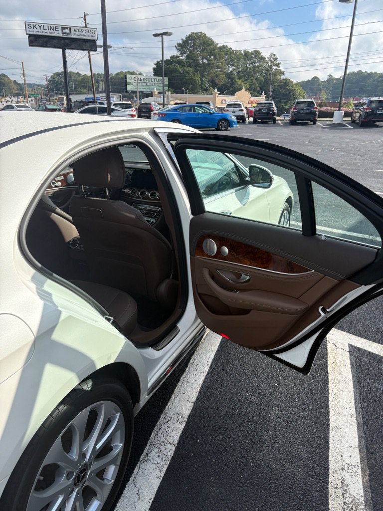Used 2018 Mercedes-Benz E 300 image 26