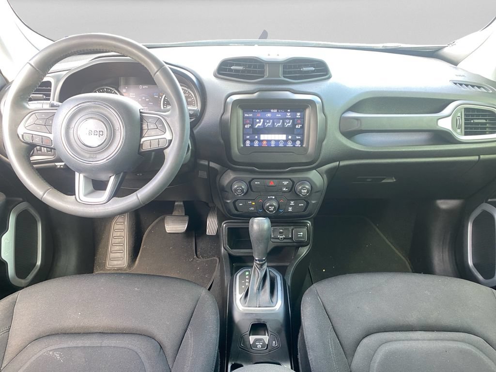 Used 2021 Jeep Renegade Latitude FWD image 22