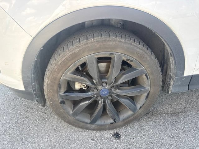 Used 2017 Ford Escape SE w/ Equipment Group 201A AWD/4WD image 9