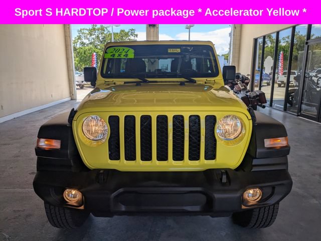 Used 2024 Jeep Wrangler Unlimited Sport AWD/4WD image 9