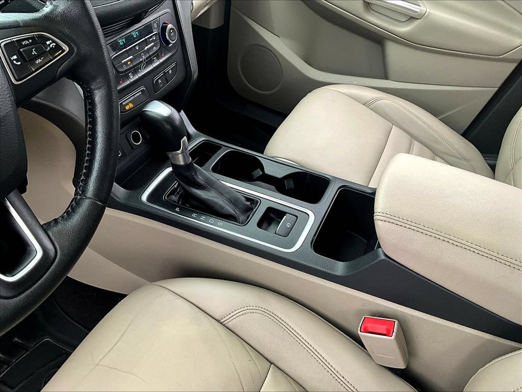 Used 2017 Ford Escape SE w/ SE Leather Comfort Package AWD/4WD image 20