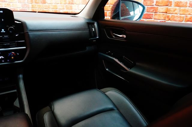 Certified 2024 Nissan Pathfinder SL AWD/4WD image 15