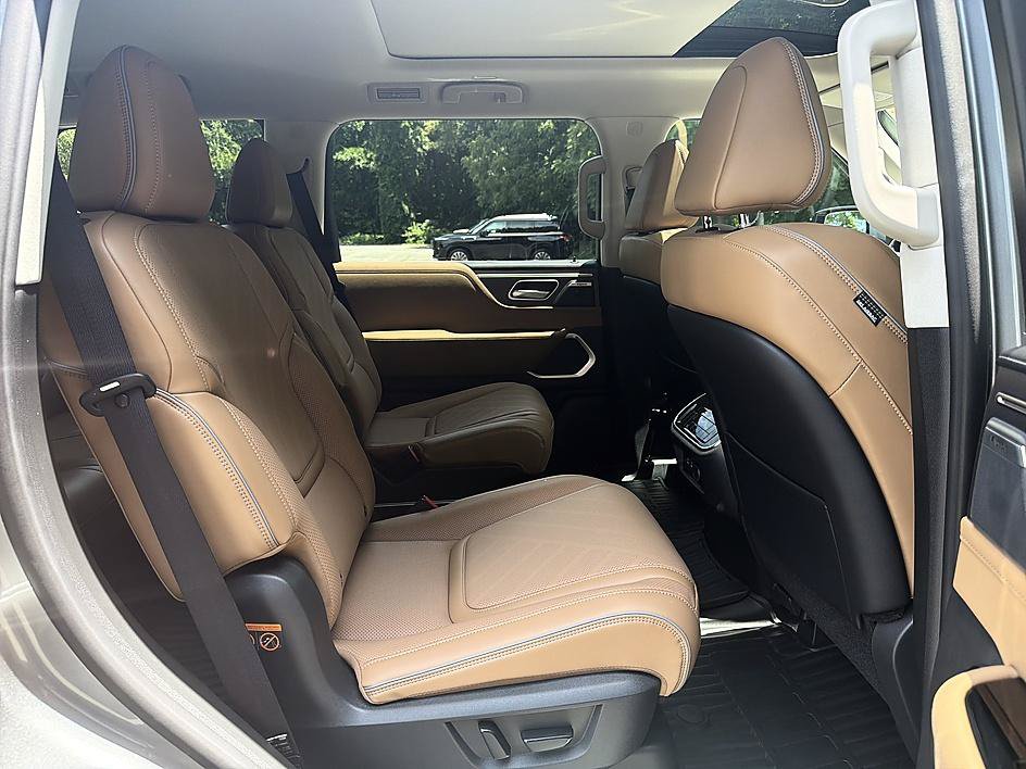 New 2027 INFINITI QX80 Luxe AWD/4WD image 23