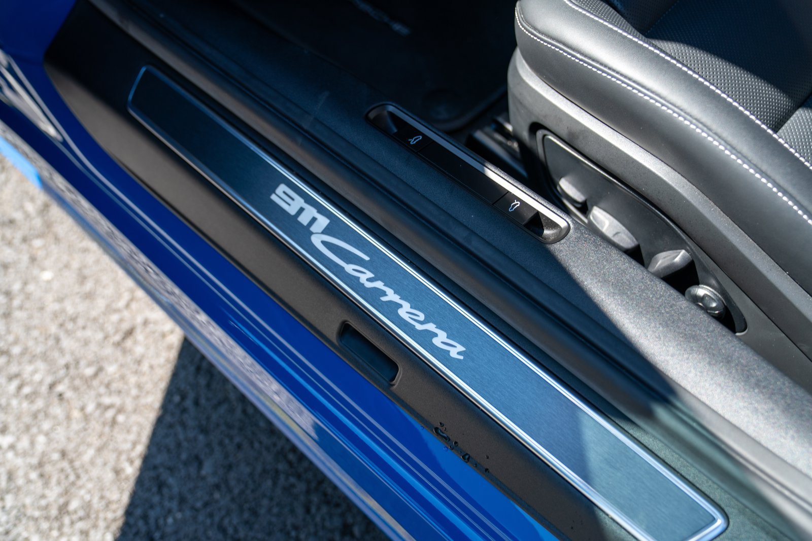 Certified 2025 Porsche 911 Carrera RWD image 12