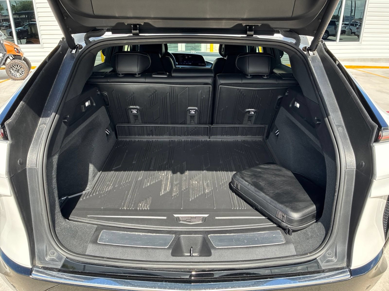 Used 2024 Cadillac Lyriq Luxury w/ LPO, Floor Liner Package AWD/4WD image 16