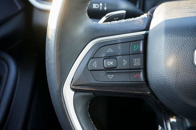 Used 2023 Jeep Grand Cherokee Altitude image 20