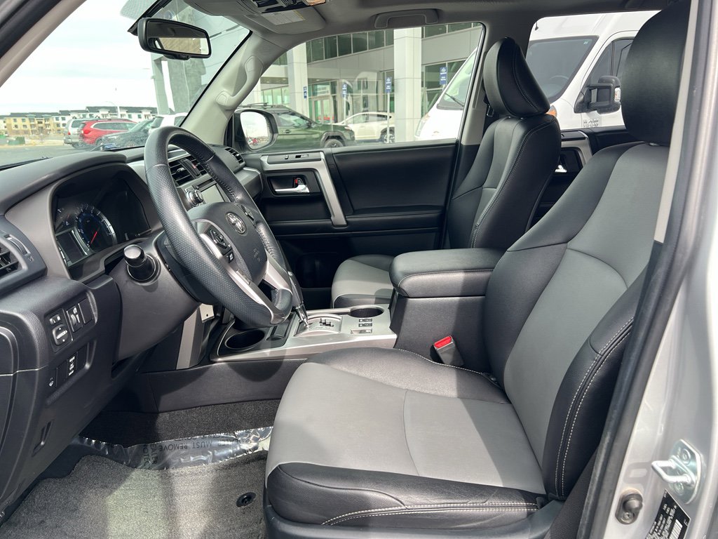 Used 2016 Toyota 4Runner SR5 Premium image 18