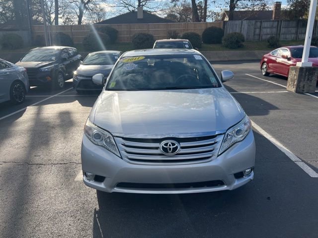 Used 2011 Toyota Avalon image 2