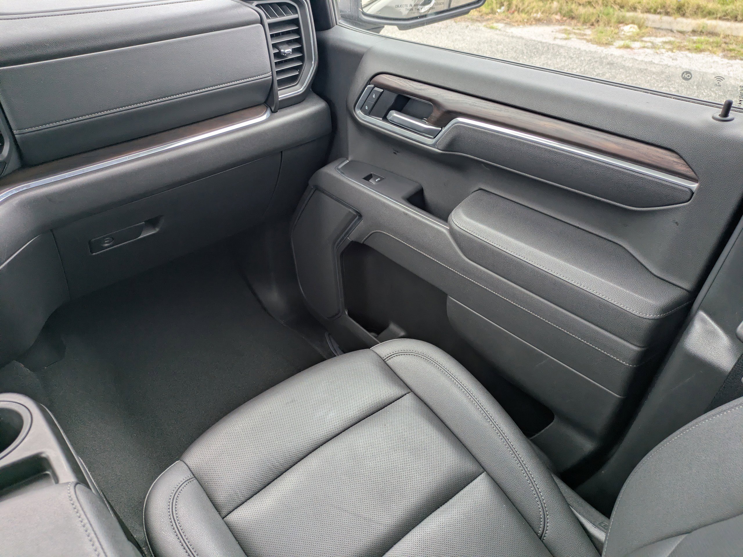 Certified 2025 GMC Sierra 1500 SLT AWD/4WD image 20