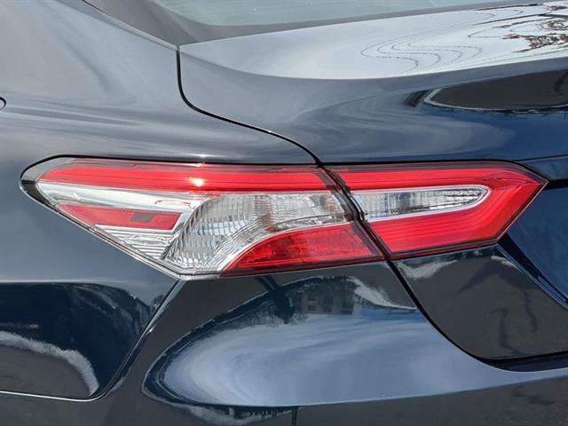 Used 2019 Toyota Camry LE FWD image 9