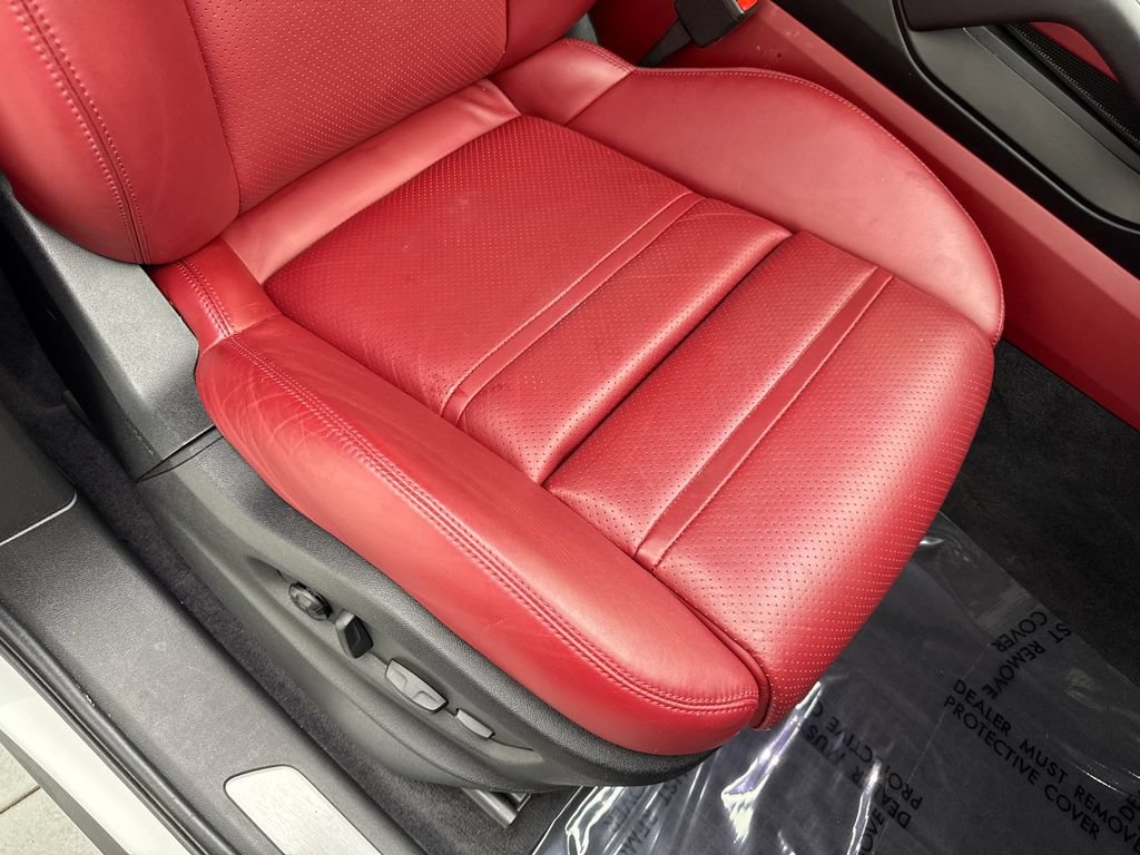 Used 2022 Porsche Cayenne w/ Premium Package AWD/4WD image 46