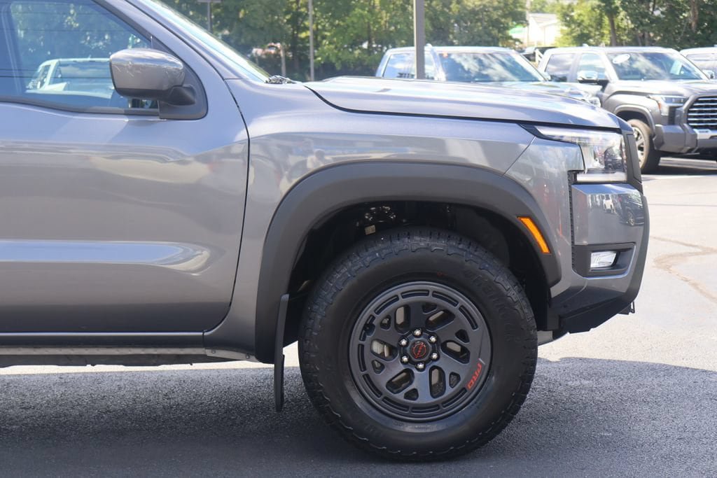 Used 2026 Nissan Frontier PRO-4X AWD/4WD image 10