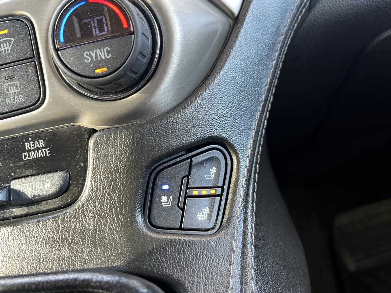 Used 2018 GMC Yukon XL Denali w/ Open Road Package image 23