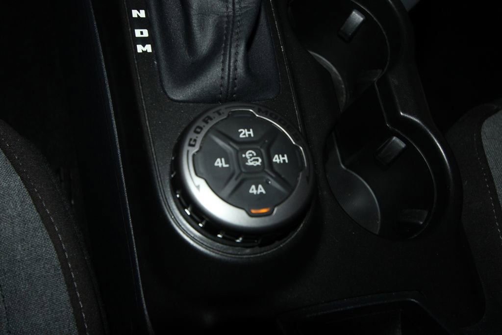 Used 2023 Ford Bronco Big Bend w/ Sasquatch Package image 16