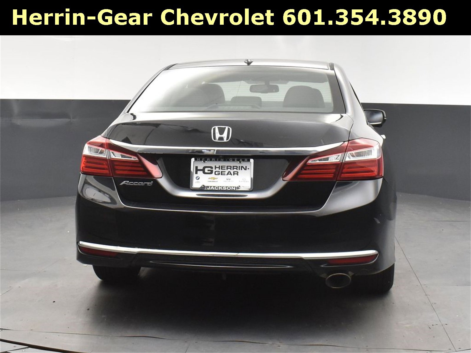 Used 2017 Honda Accord EX-L image 7
