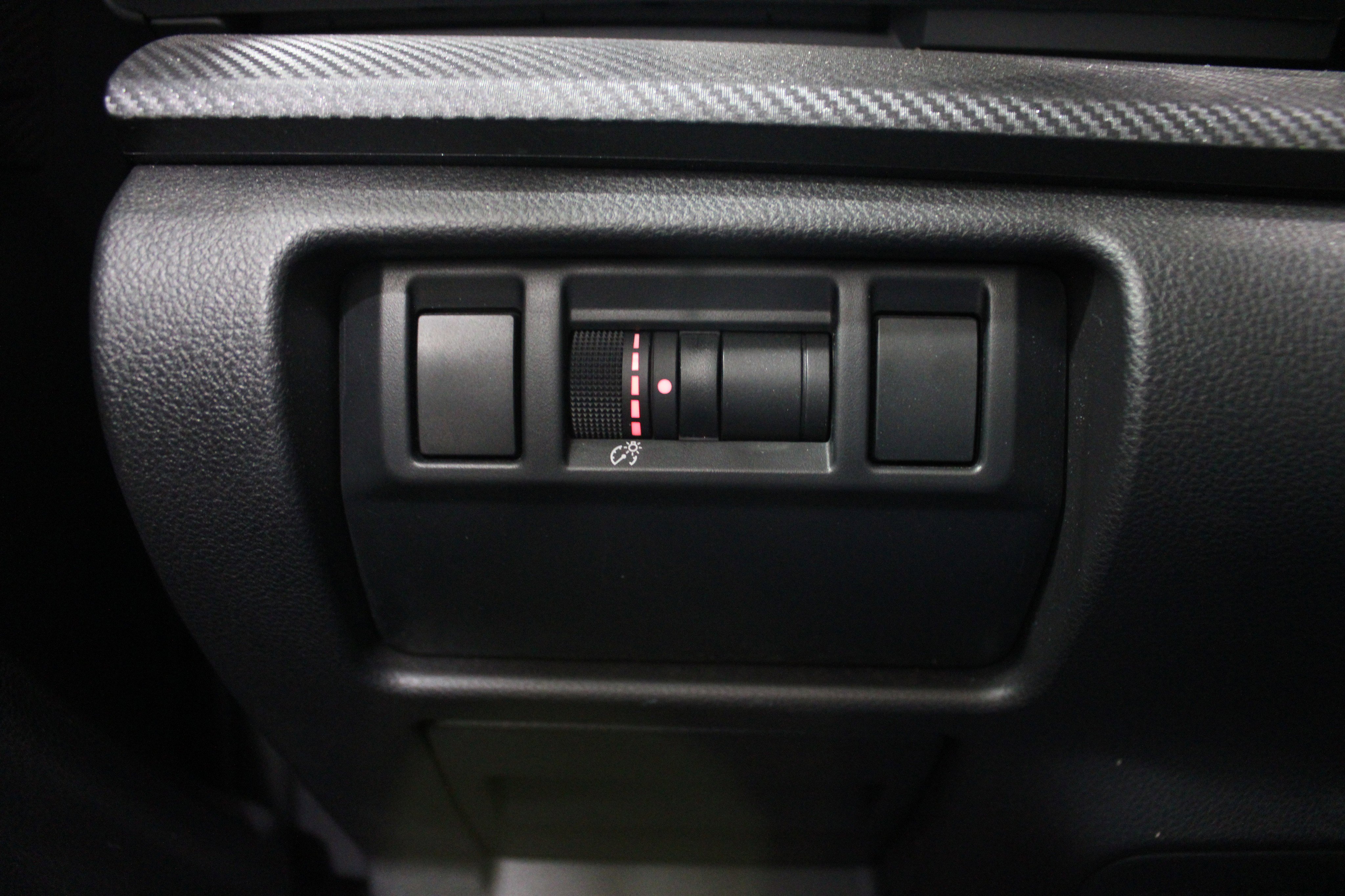 Used 2025 Subaru Crosstrek 2.5i Sport w/ Crosstrek Mirror Package AWD/4WD image 8
