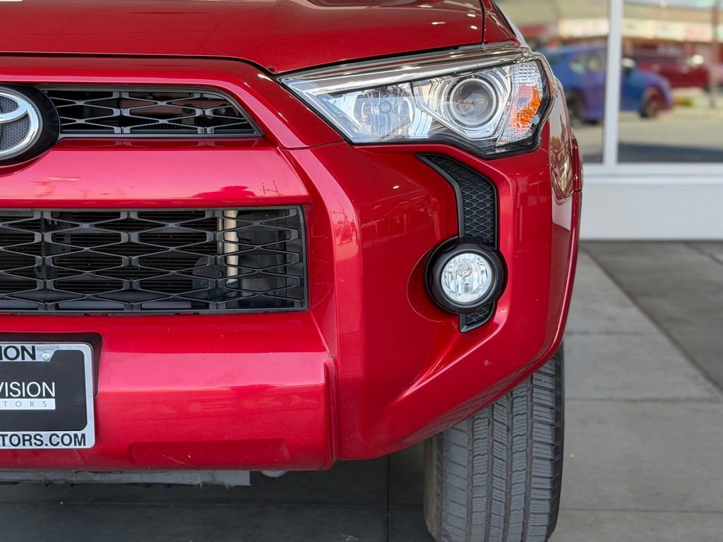 Used 2018 Toyota 4Runner SR5 RWD image 5
