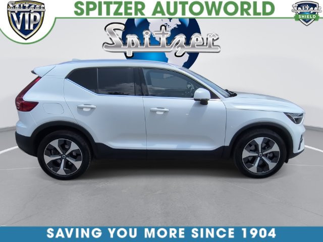 Used 2024 Volvo XC40 B5 Core AWD/4WD image 10