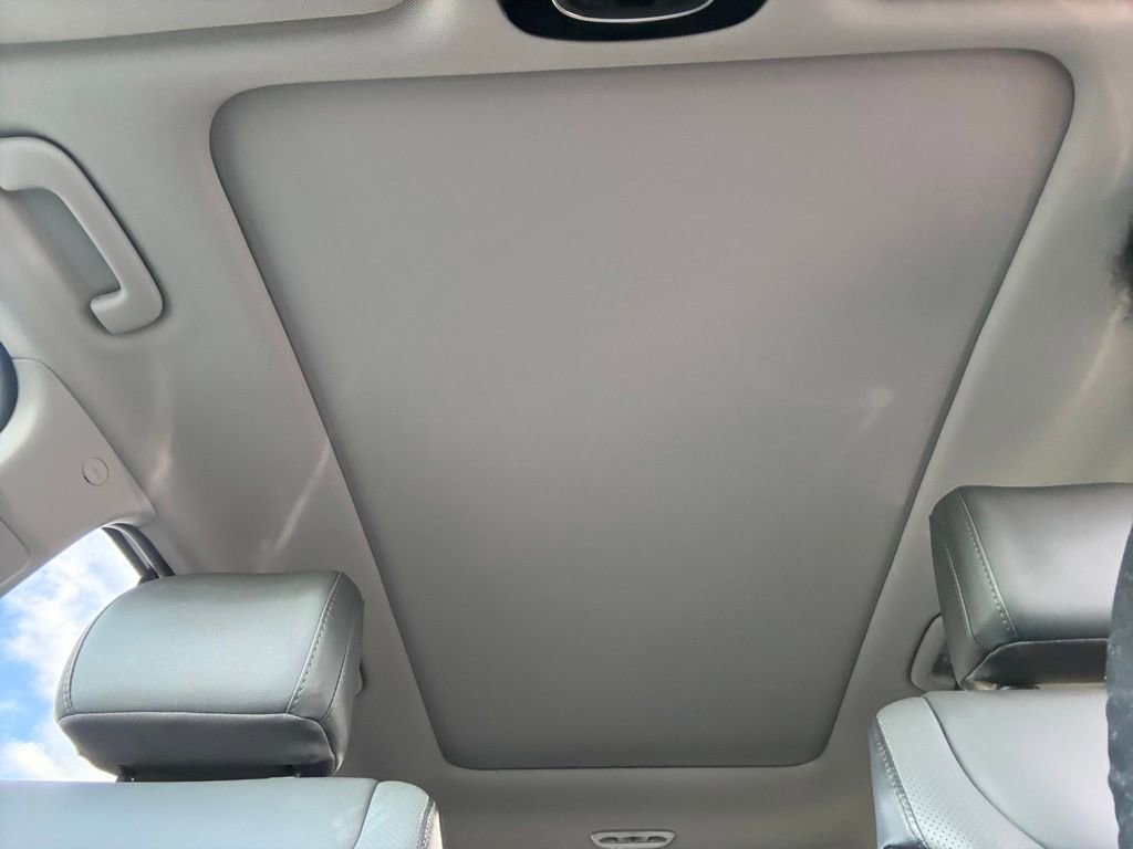 Used 2023 Hyundai Santa Fe SEL w/ Premium Package AWD/4WD image 40