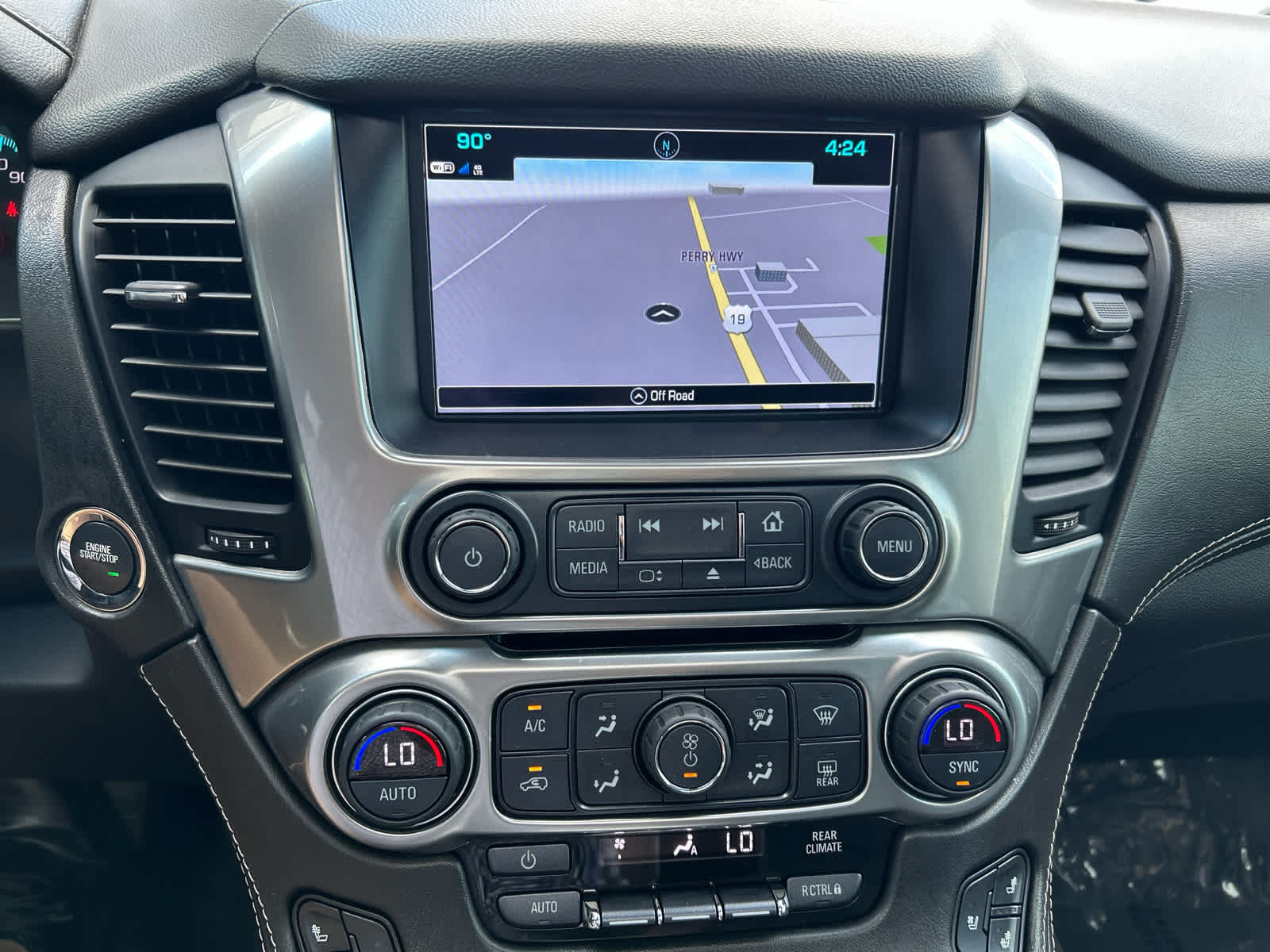 Used 2019 Chevrolet Suburban Premier AWD/4WD image 14