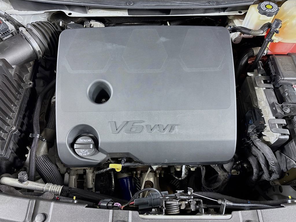 Used 2018 Chevrolet Traverse Premier image 36