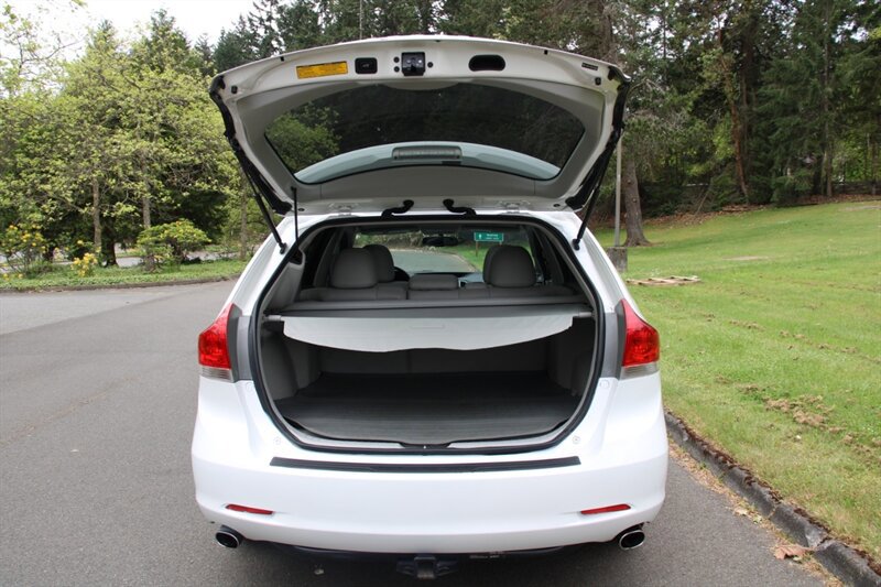 Used 2009 Toyota Venza AWD image 18