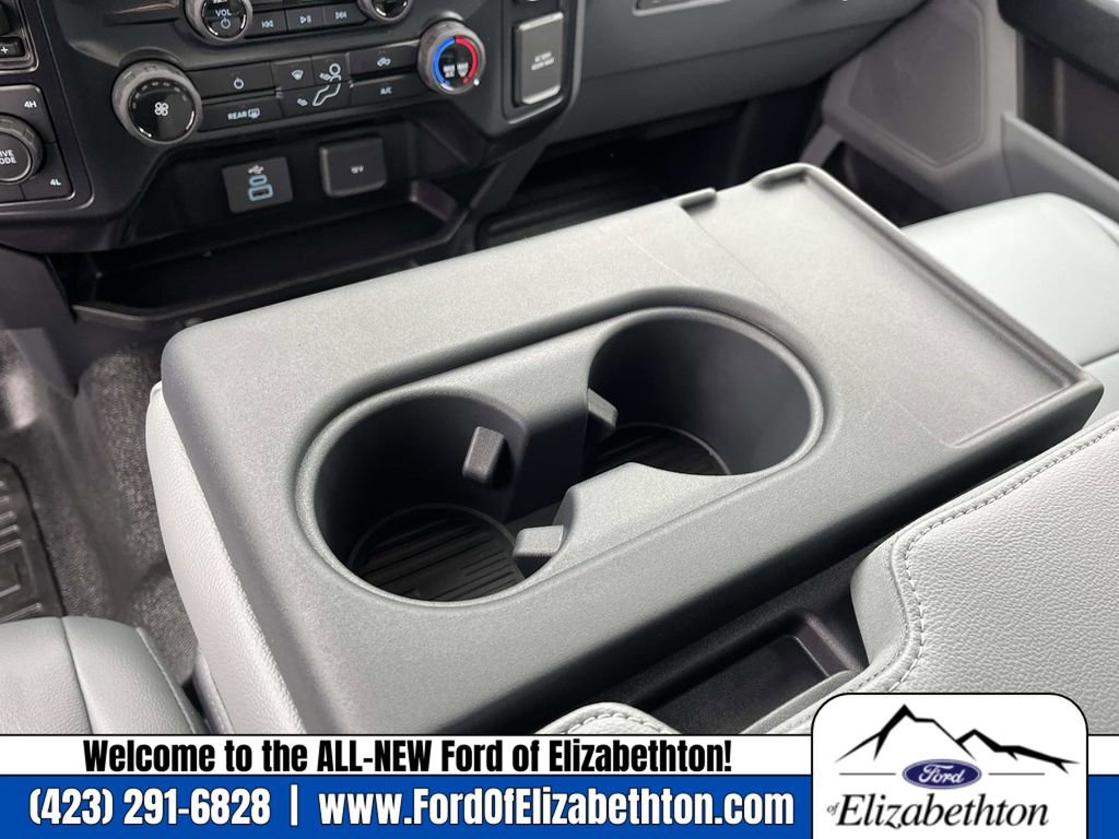 New 2025 Ford F450 XL w/ XL Chrome Package image 23