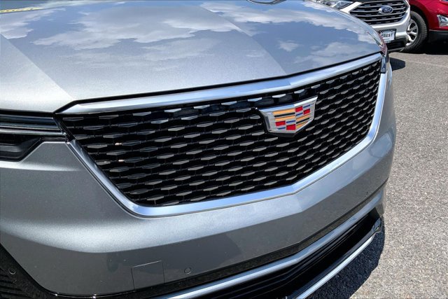 Used 2024 Cadillac XT6 Premium Luxury w/ LPO, Floor Liner Package AWD/4WD image 30
