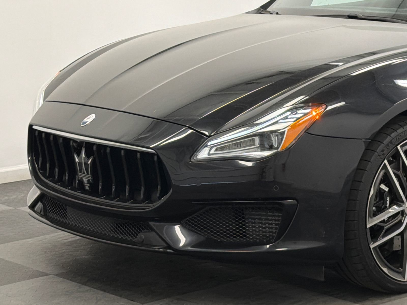 Used 2022 Maserati Quattroporte Modena image 2