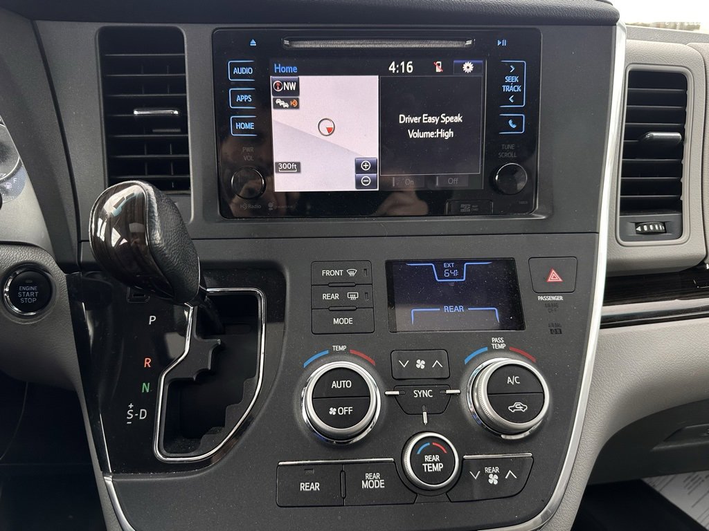 Used 2009 Toyota Sienna XLE image 33