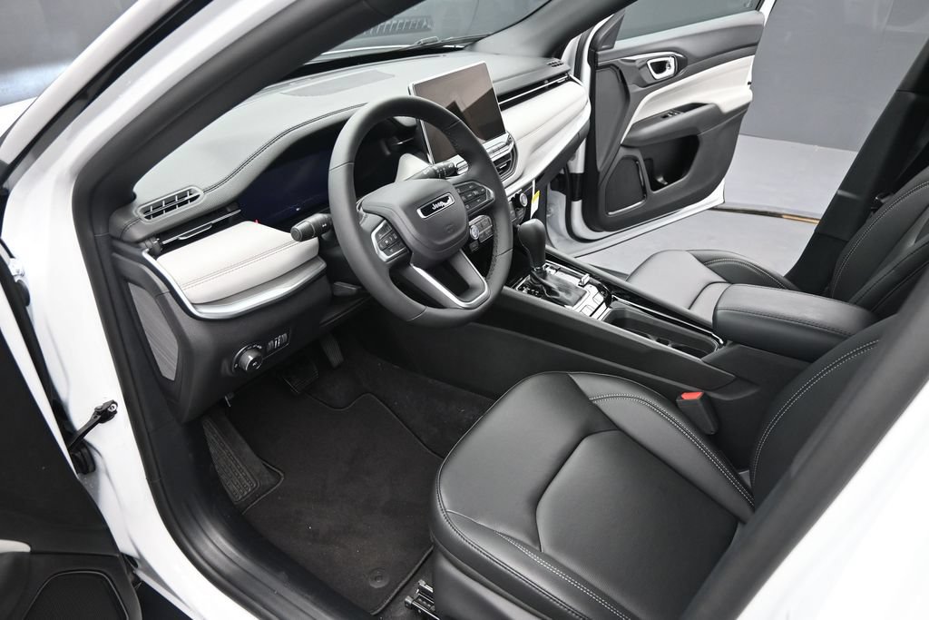 New 2026 Jeep Compass Limited AWD/4WD image 17