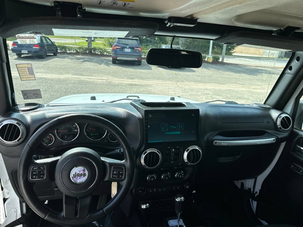 Used 2015 Jeep Wrangler Unlimited Sahara w/ Max Tow Package AWD/4WD image 20