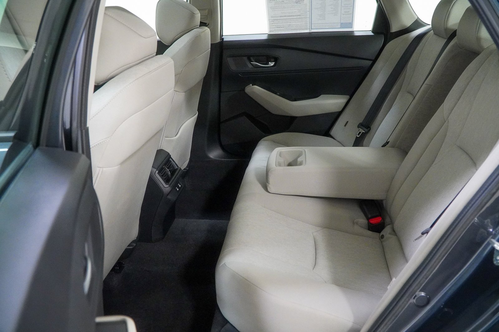 Certified 2025 Honda Accord SE image 36