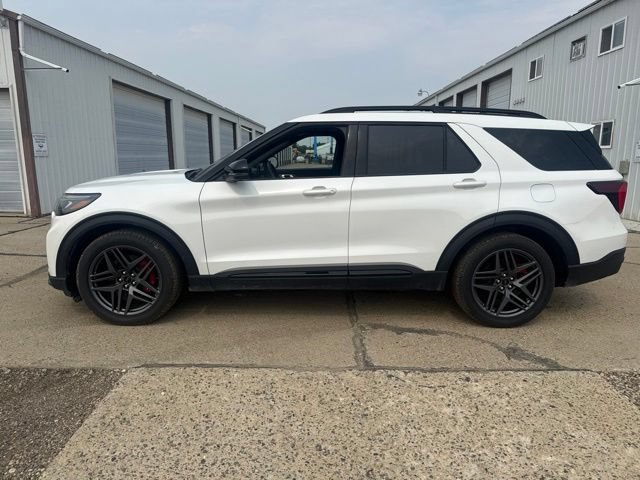 Used 2025 Ford Explorer ST AWD/4WD image 9