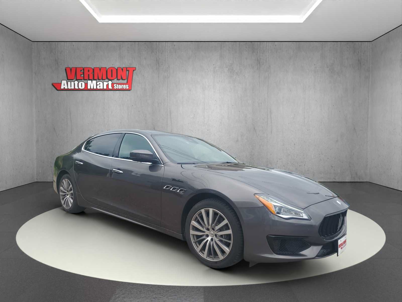 Used 2022 Maserati Quattroporte Modena Q4 AWD/4WD image 1