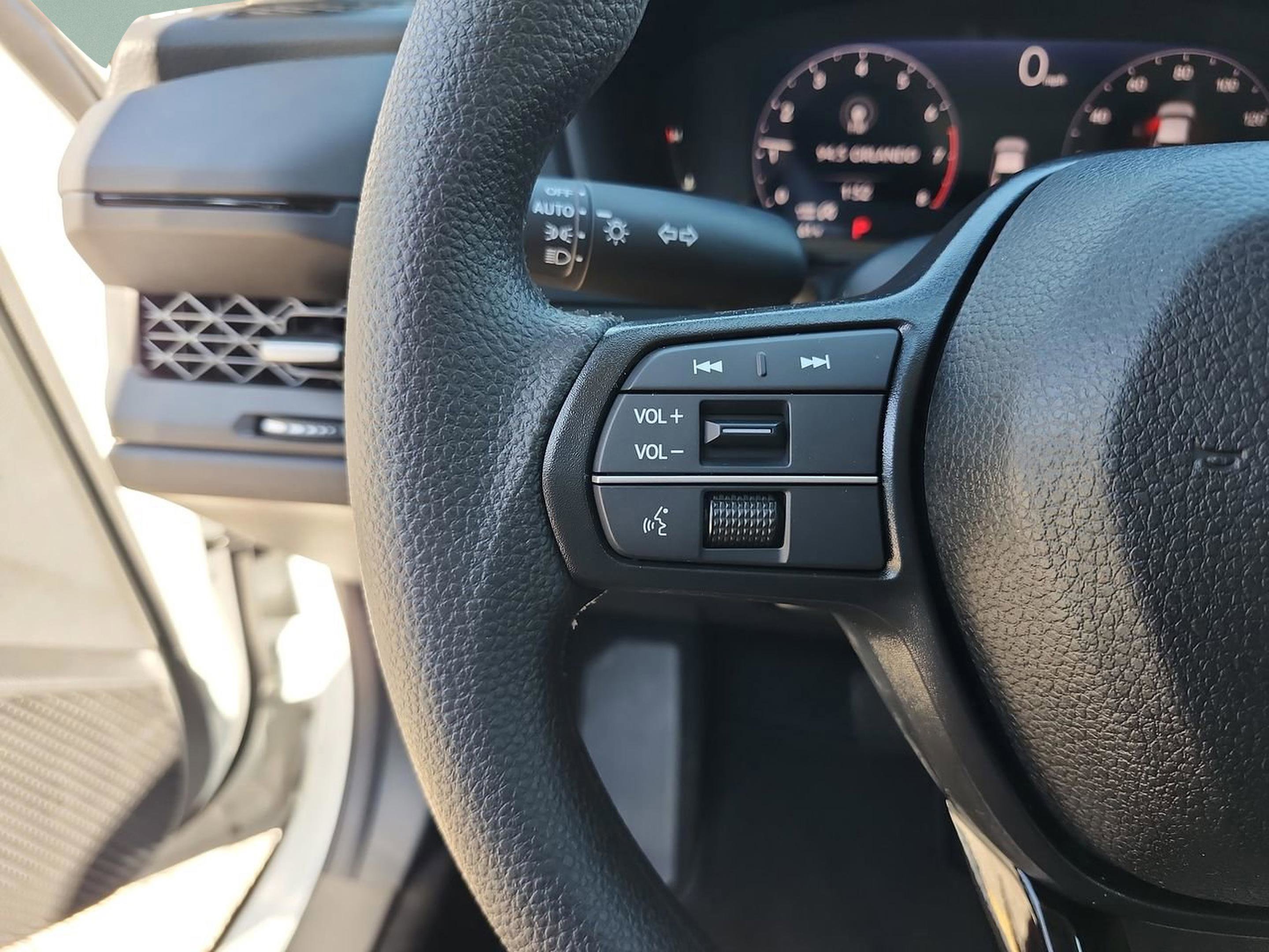 New 2025 Honda Accord SE image 13