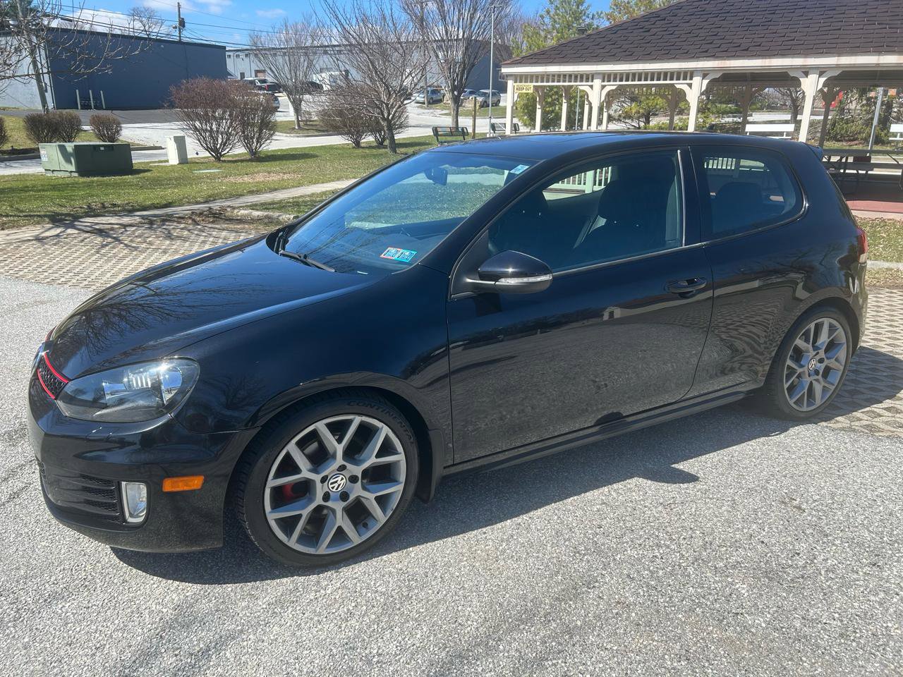 Used 2013 Volkswagen Golf 2-door image 9