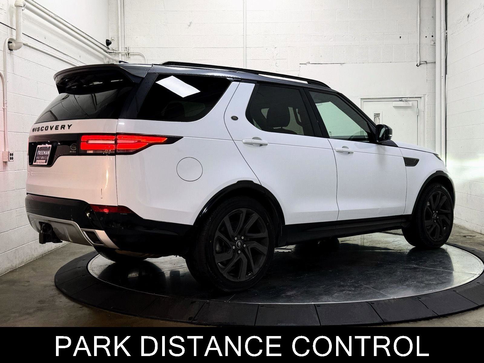 Used 2017 Land Rover Discovery HSE image 8