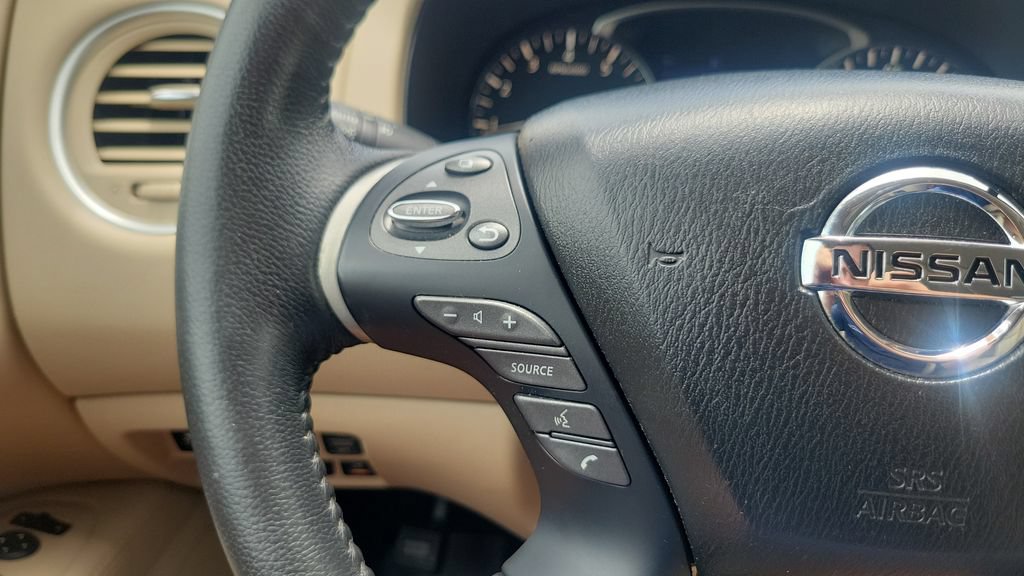Used 2017 Nissan Pathfinder Platinum FWD image 21