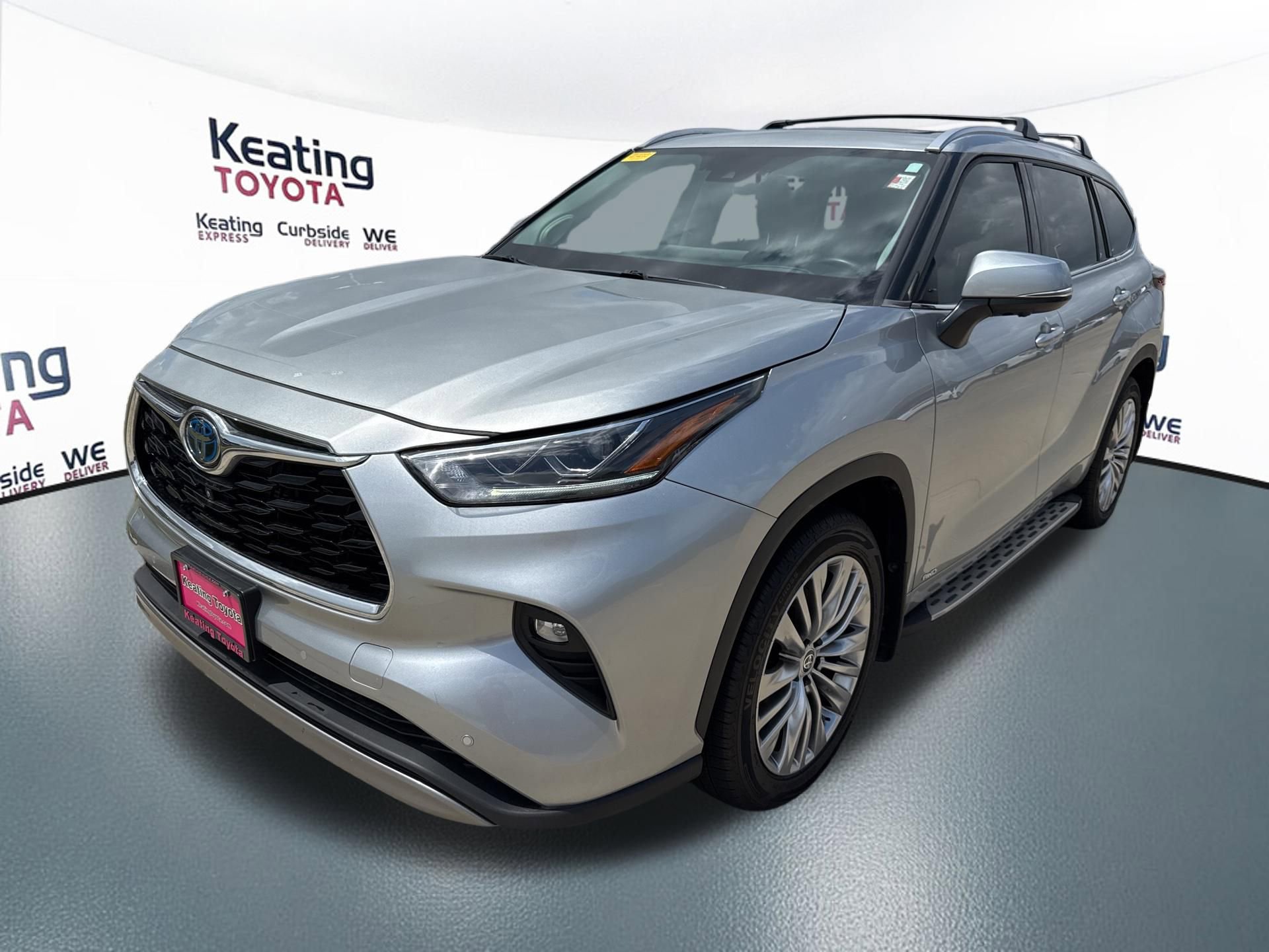 Used 2024 Toyota Highlander Platinum image 3