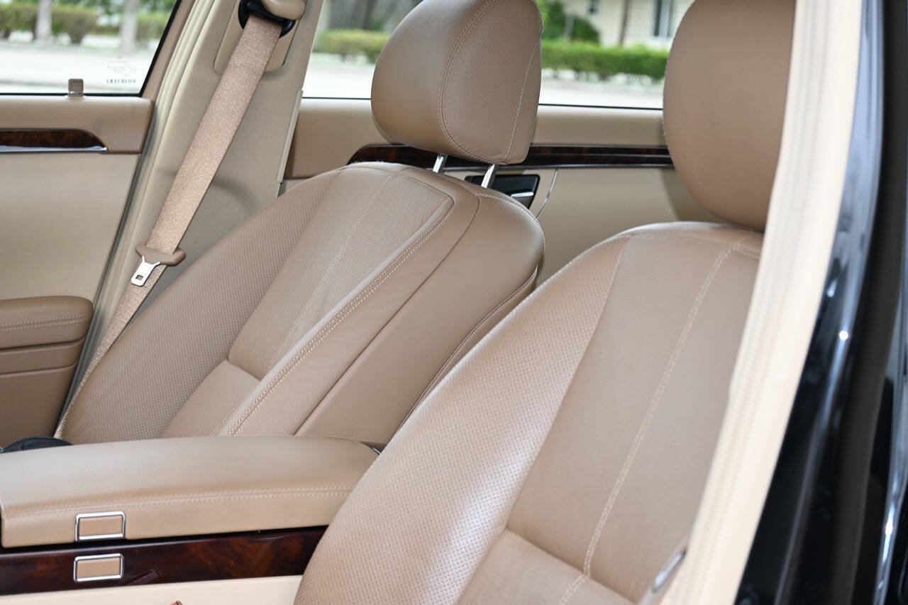 Used 2007 Mercedes-Benz S 550 image 12